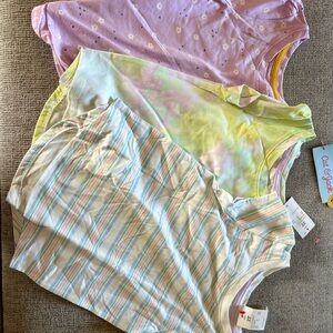 Cat & Jack Girls 3-Pack Pastel Tshirts in Lavender, tie dye & Cream Stripe